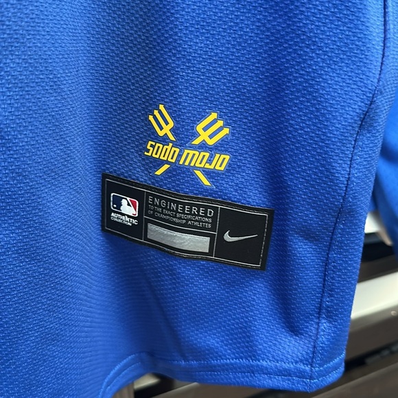 Seattle Mariners Nike City Connect Elite Jersey - Royal - Picture 5 of 5